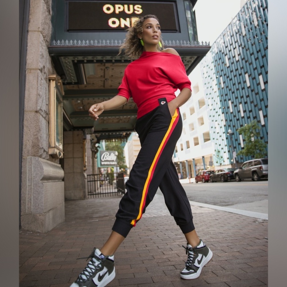 Kiya Tomlin x NFL Kansas City Chiefs Striped Joggers. Small